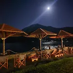 Mantzaris Appartments شقة