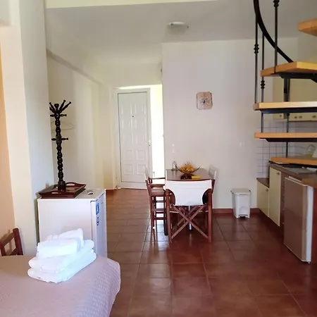 Mantzaris Appartments * エピダウロス