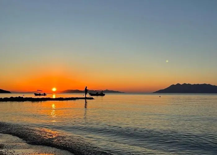 Mantzaris Appartments アパート